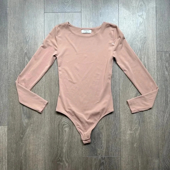 Aritzia Babaton Contour Crew Bodysuit Long sleeve Seamless Nude Size XS - Picture 3 of 10